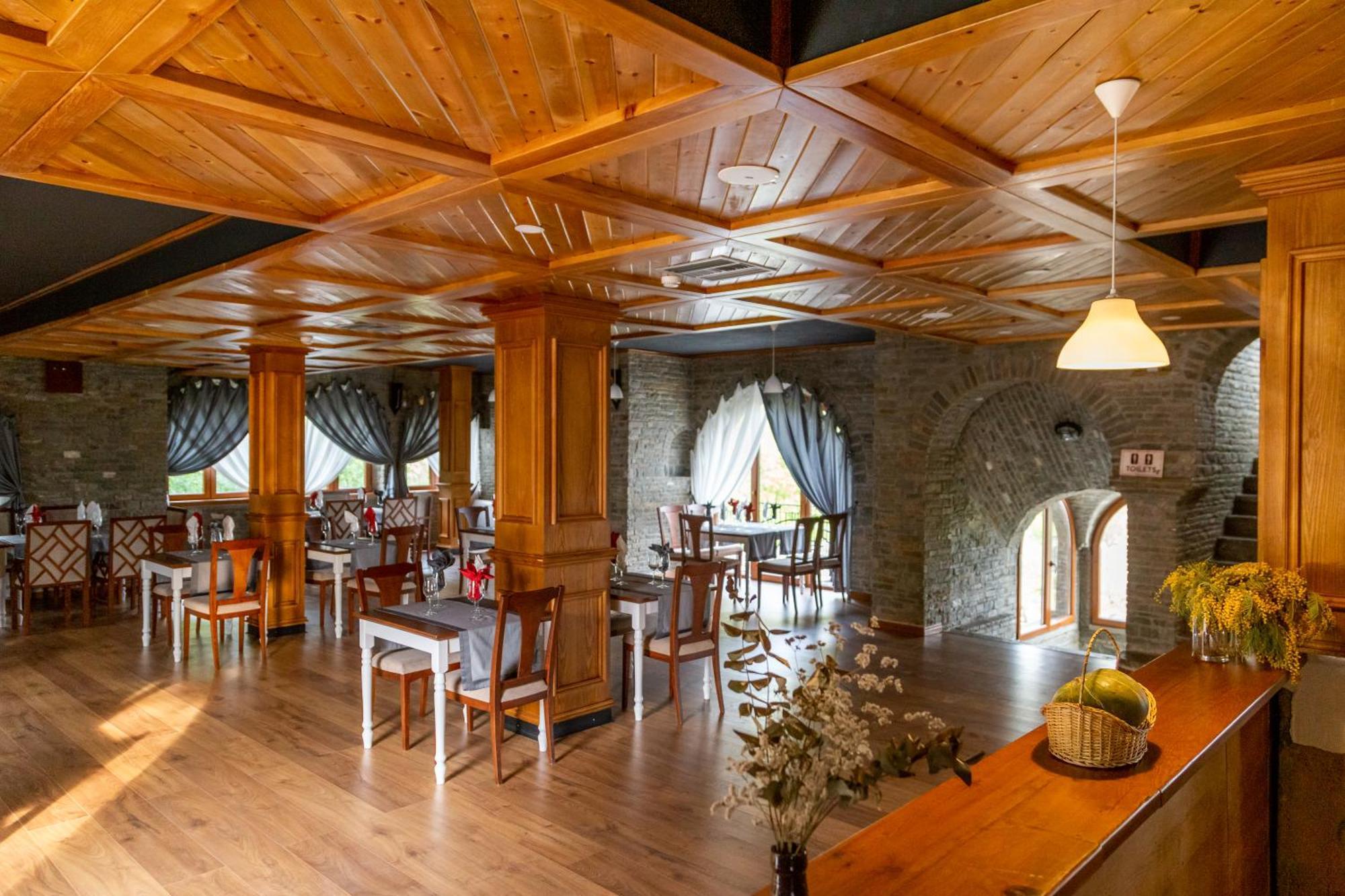 Hotel Restaurant Emblema Petrele Eksteriør bilde