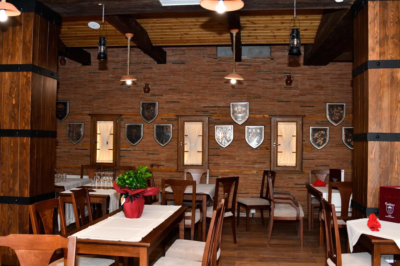 Hotel Restaurant Emblema Petrele Eksteriør bilde