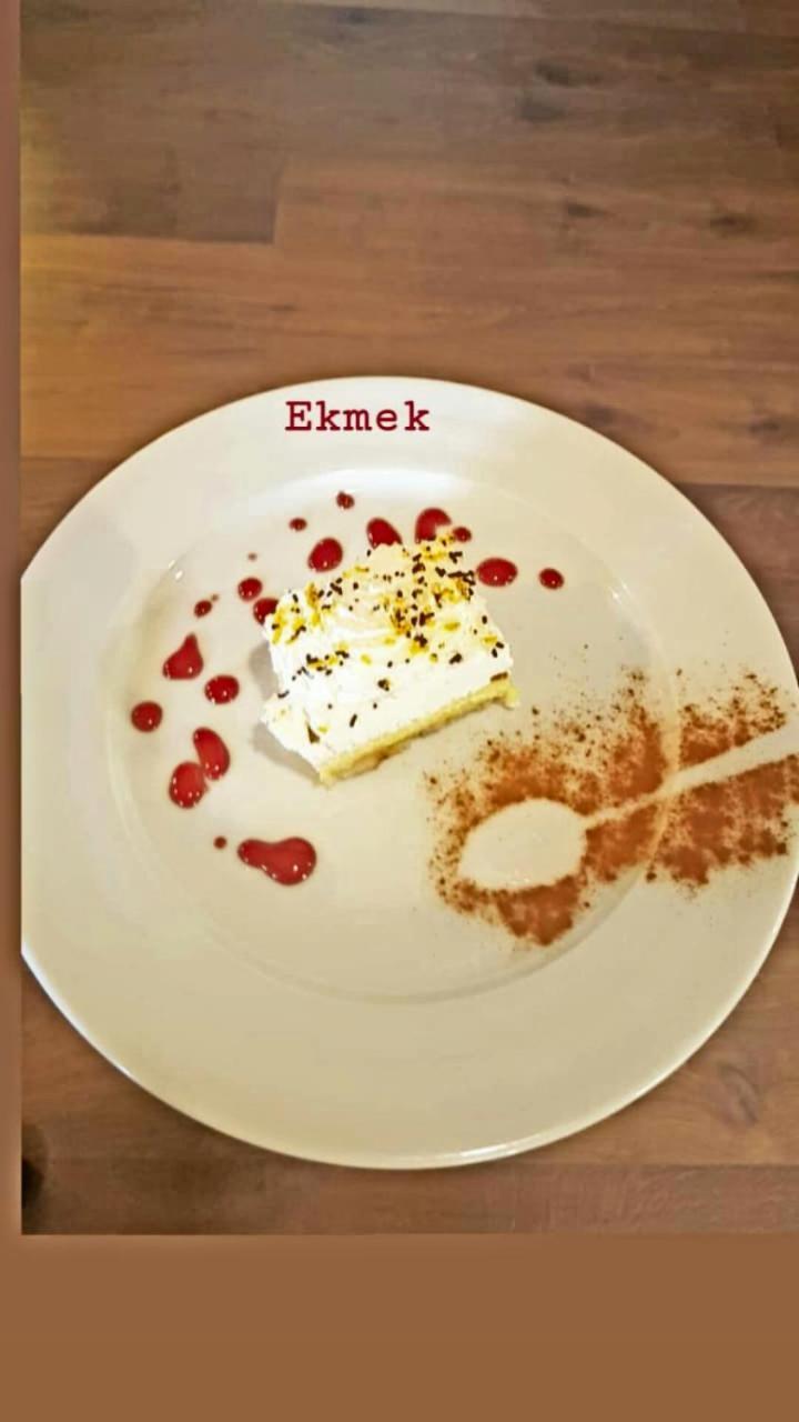 Hotel Restaurant Emblema Petrele Eksteriør bilde